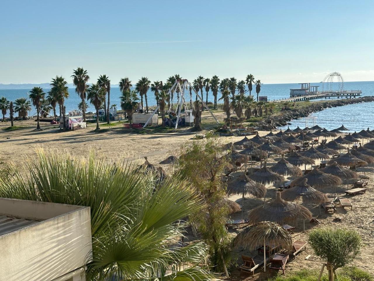Beach View! Seaside Apartment Durrës 외부 사진