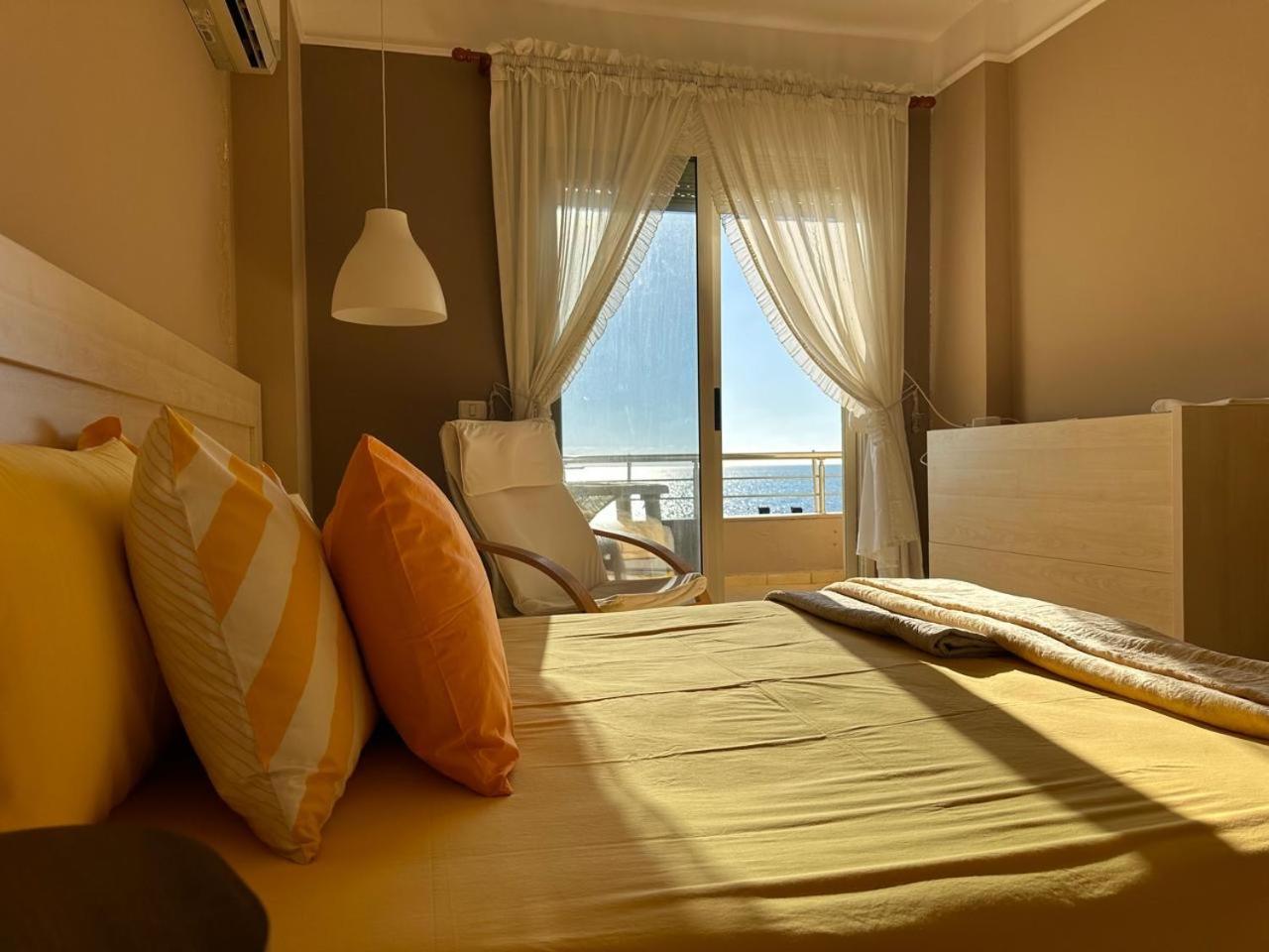 Beach View! Seaside Apartment Durrës 외부 사진