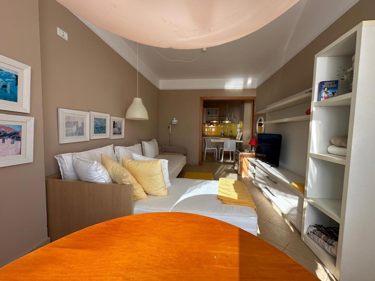 Beach View! Seaside Apartment Durrës 외부 사진